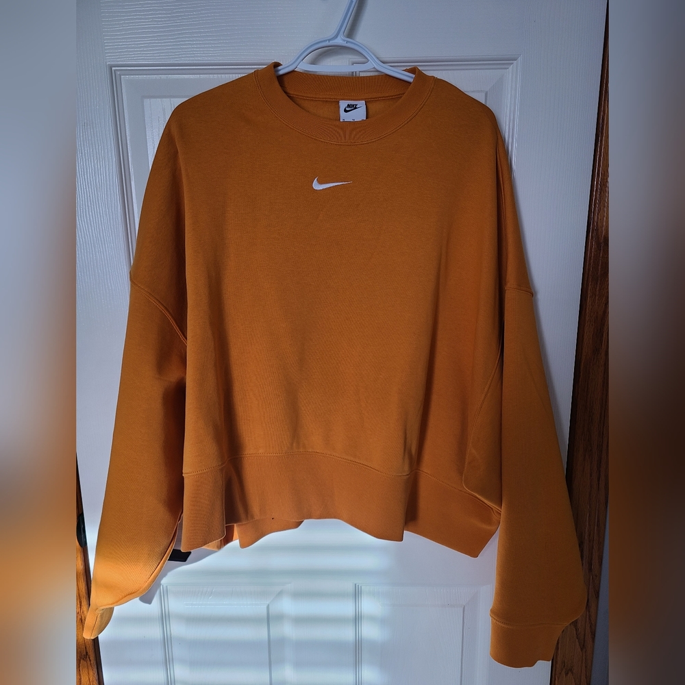 Xl nike orange crop sweater